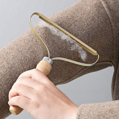 Kupite jedan, dobijete jedan gratis! Četka za lako uklanjanje dlaka i vlakana