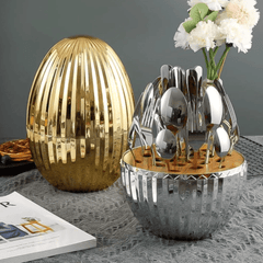 Elegantan 24-dijelni set escajga "Stripped Gold Mood Egg" za sofisticirano posluživanje