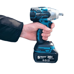 Set Completo di 4 in 1 AKU STRAUS - Praticità e Versatilità per Ogni Esigenza!