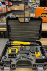 DeWalt Profesionalni Nivelir 16 linija 4D sa stalkom i kompletnom opremom