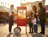 🍿🔥 PROFESIONALNA MAŠINA ZA KOKICE S KOLICIMA – ROYAL CATERING 8 OZ / 1500 W 🔥🍿