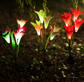 🌸✨ SOLARNE LED LILY LAMPE (2 KOM) – MAGIČNO DVORIŠTE BEZ STRUJE!