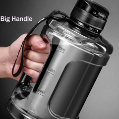 Boca za Vodu "Motion" 2.5 L – Idealna za Aktivnosti!