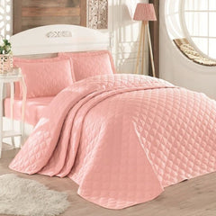 Elegantni set prekrivača s usklađenim jastučnicama