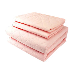 Elegantni set prekrivača s usklađenim jastučnicama