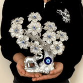 Čarobni Slon Bonsai s Plavim Okom – Savršena Dekoracija od 24 cm