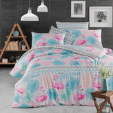 Set Posteljine "Flamingo" u 4 Dijela - Savršeni Detalj za Vašu Spavaću Sobu!