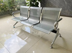 Klupa od Nehrđajućeg Čelika (INOX) – Moderan Dizajn i Maksimalna Izdržljivost