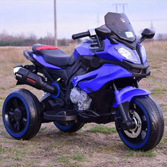 Akumulatorski motor na tri točke – odličan izbor za vašu vožnju!