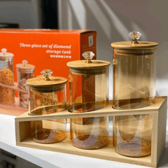 Elegantni Set Staklenki sa Predivnim Drvenim Stalkom