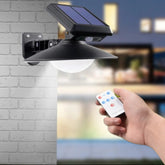 Pametna Solarno Svetlo sa Senzorom i Daljinskim Upravljačem
