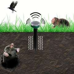 Inovativni solarni uređaj za odbijanje krtica i glodara