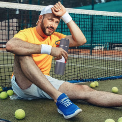 Termosica sa tri praktične vakumske šalice za savršen užitak u piću.