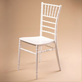 Uživajte u eleganciji s Tiffany Stolicom