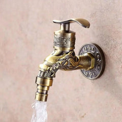 Šarmantna Vintage Česma za Dekoraciju