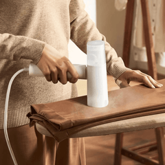 Sklopiva Pegla za Vertikalno Peglanje - Kompaktn i Efikasan Parni Gadget za Brzu i Jednostavnu Uklanjanje Nabora