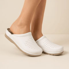 Elegantne anatomske klompe "White Lady" za žene