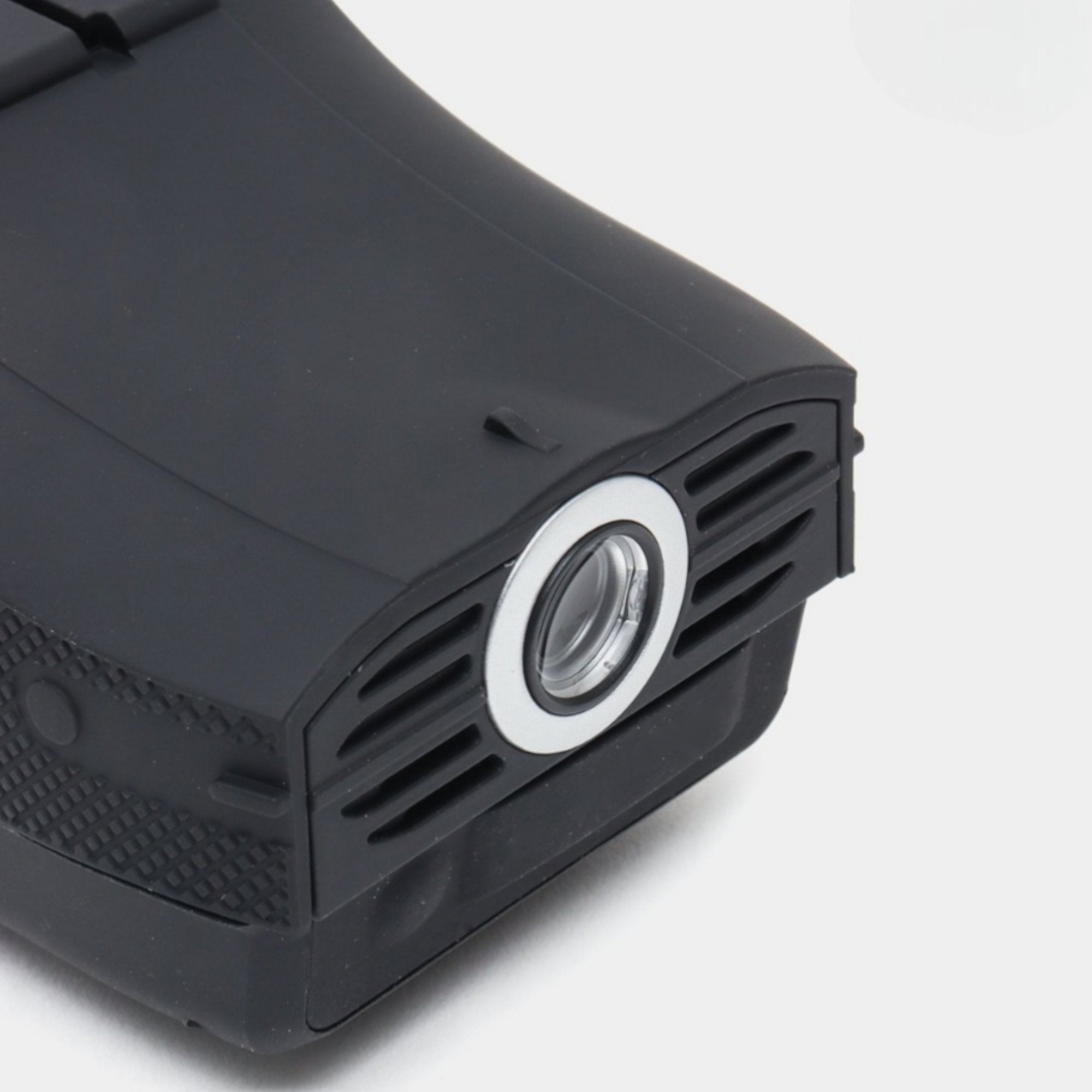 Innovativ 2-in-1 Auto DVR Kamera mit integriertem Radar Detektor