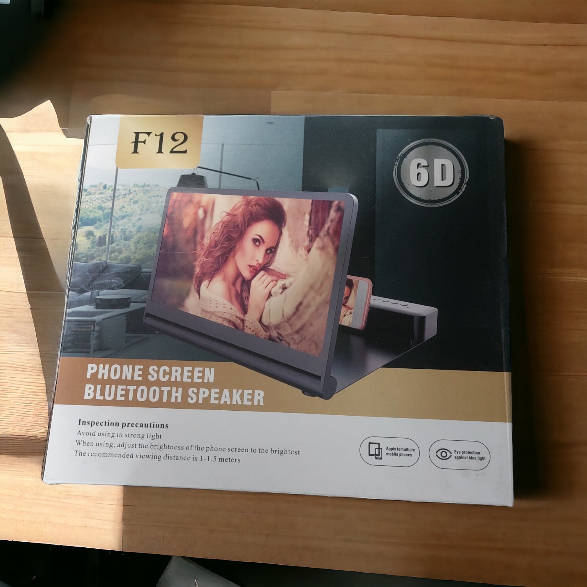 Inovativno 3D Povećalo za Mobitel s Integriranim Bluetooth Zvučnikom