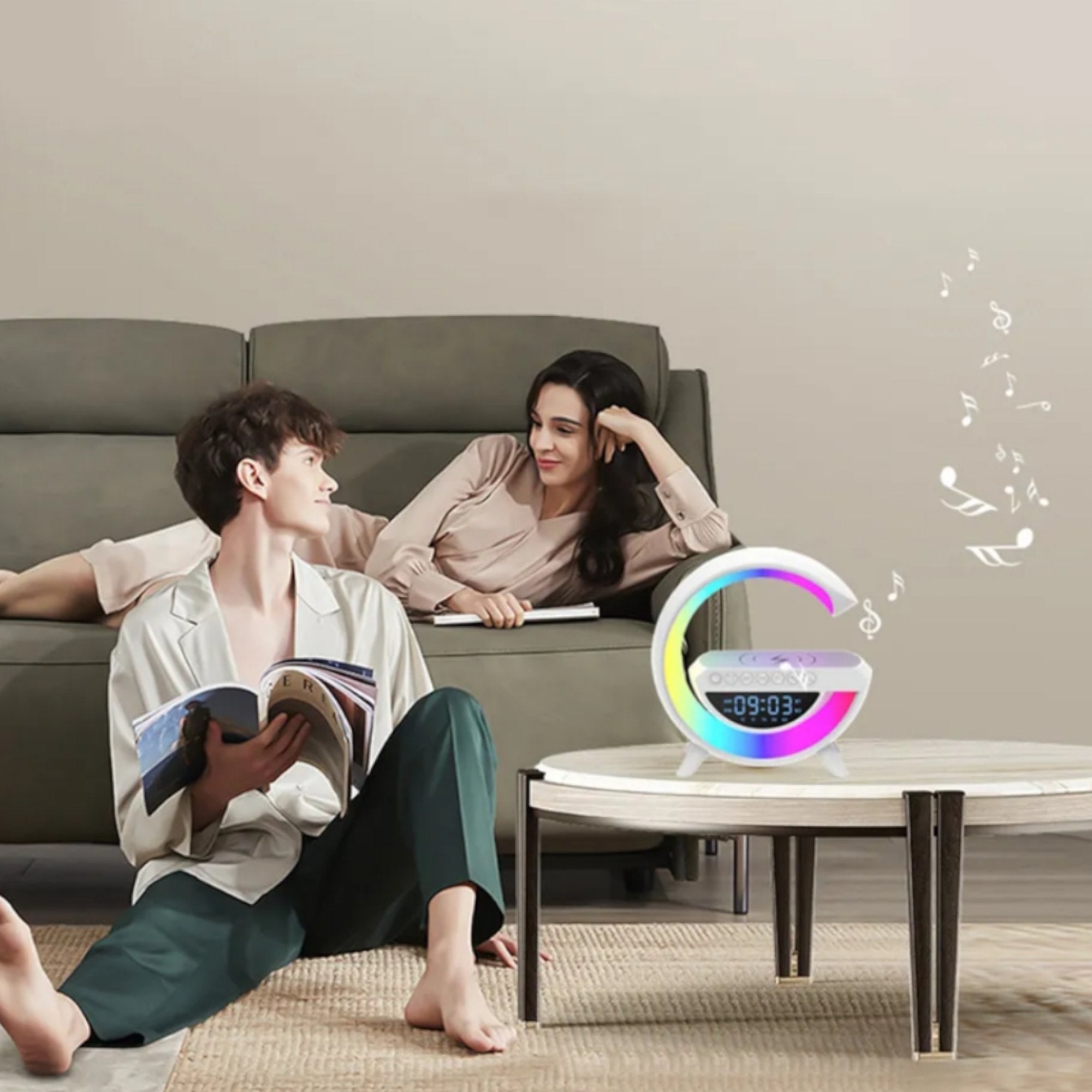 Višenamenski 3u1 RGB Bežični Punjač, Zvučnik i Lampa za Moderne Prostore