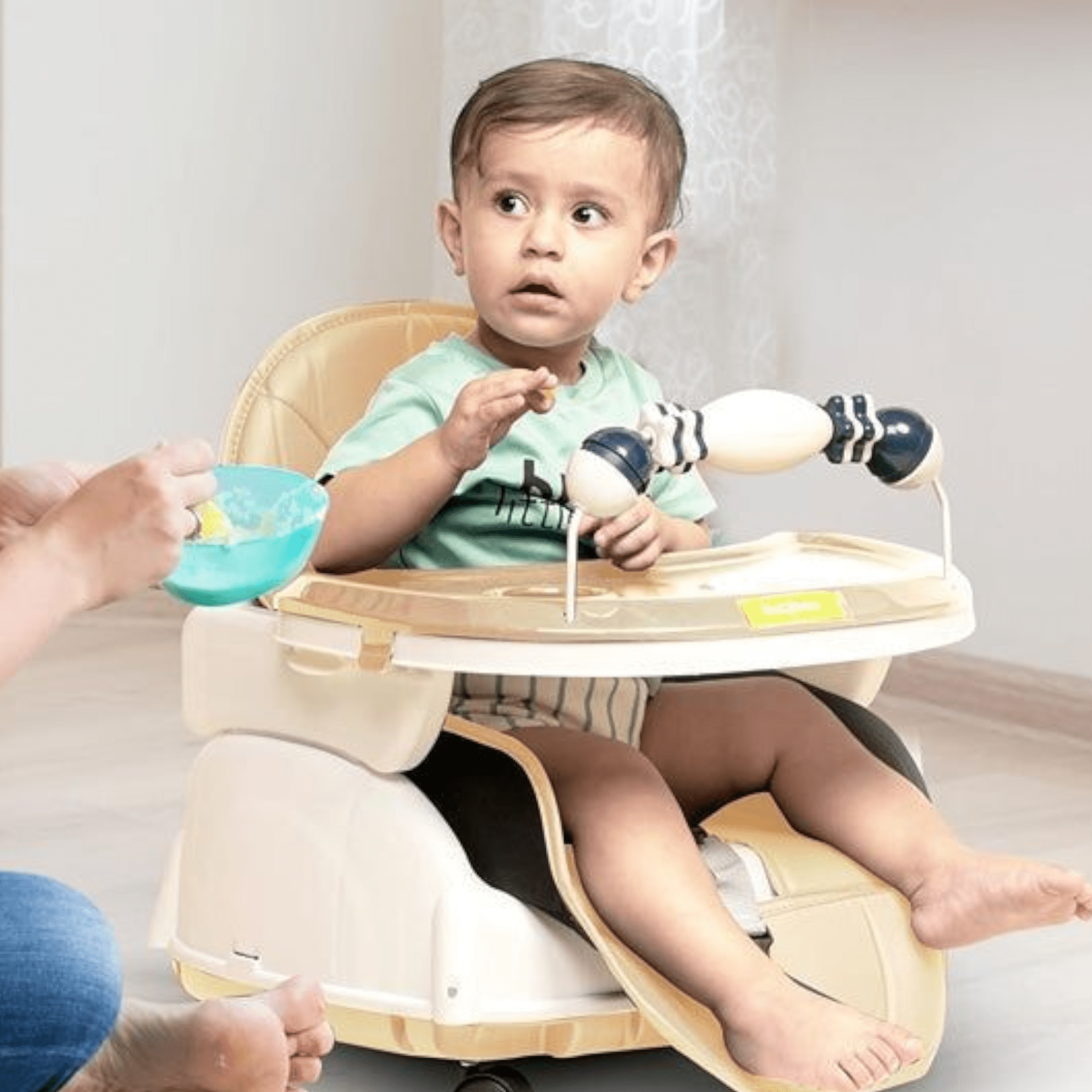 4u1 Hranilica za Bebe "Baby Line" - Višenamenska i Sigurna Za Vašeg Malog Anđela