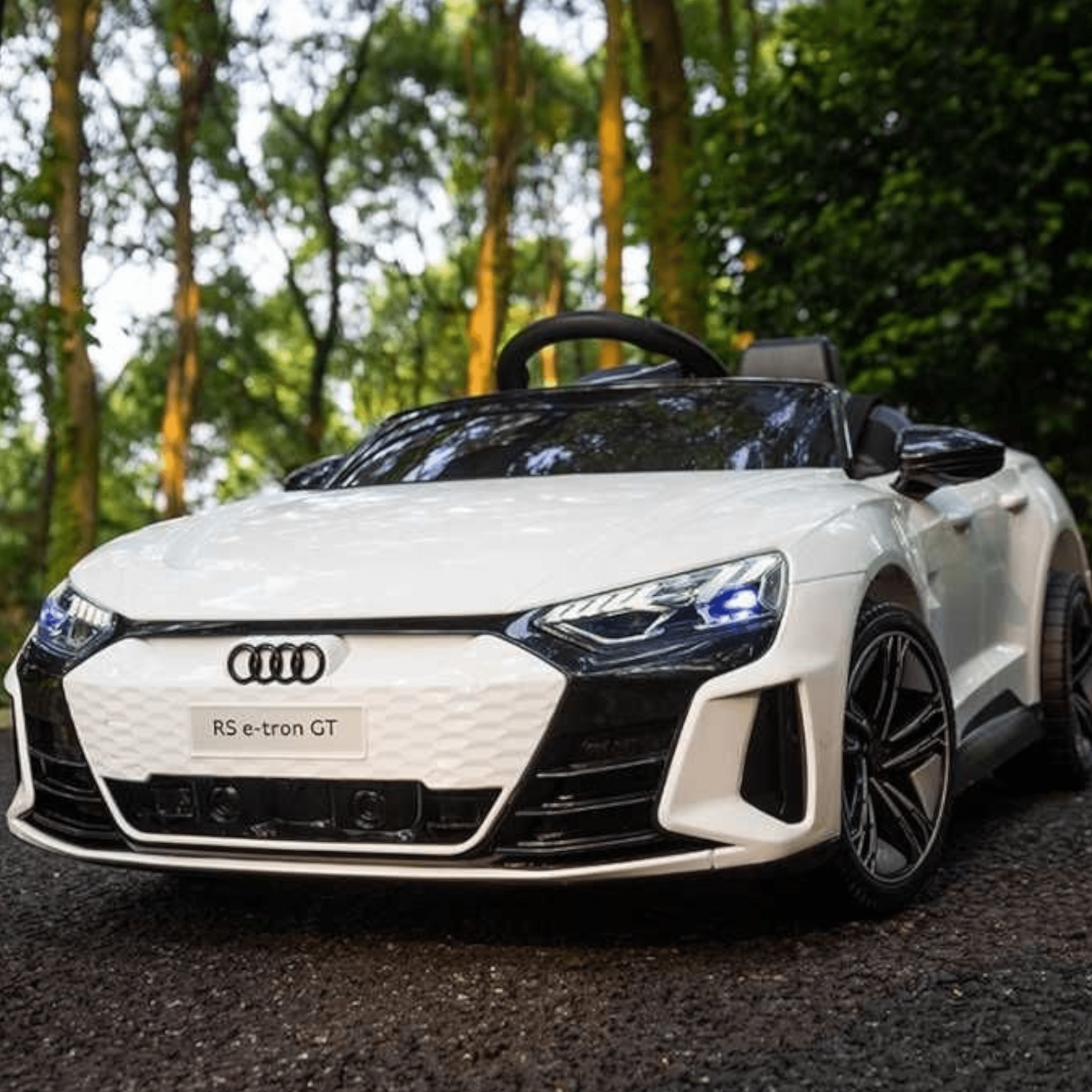 Ekskluzywne auto na akumulator Audi RS E-Tron – idealne dla małych miłośników motoryzacji!