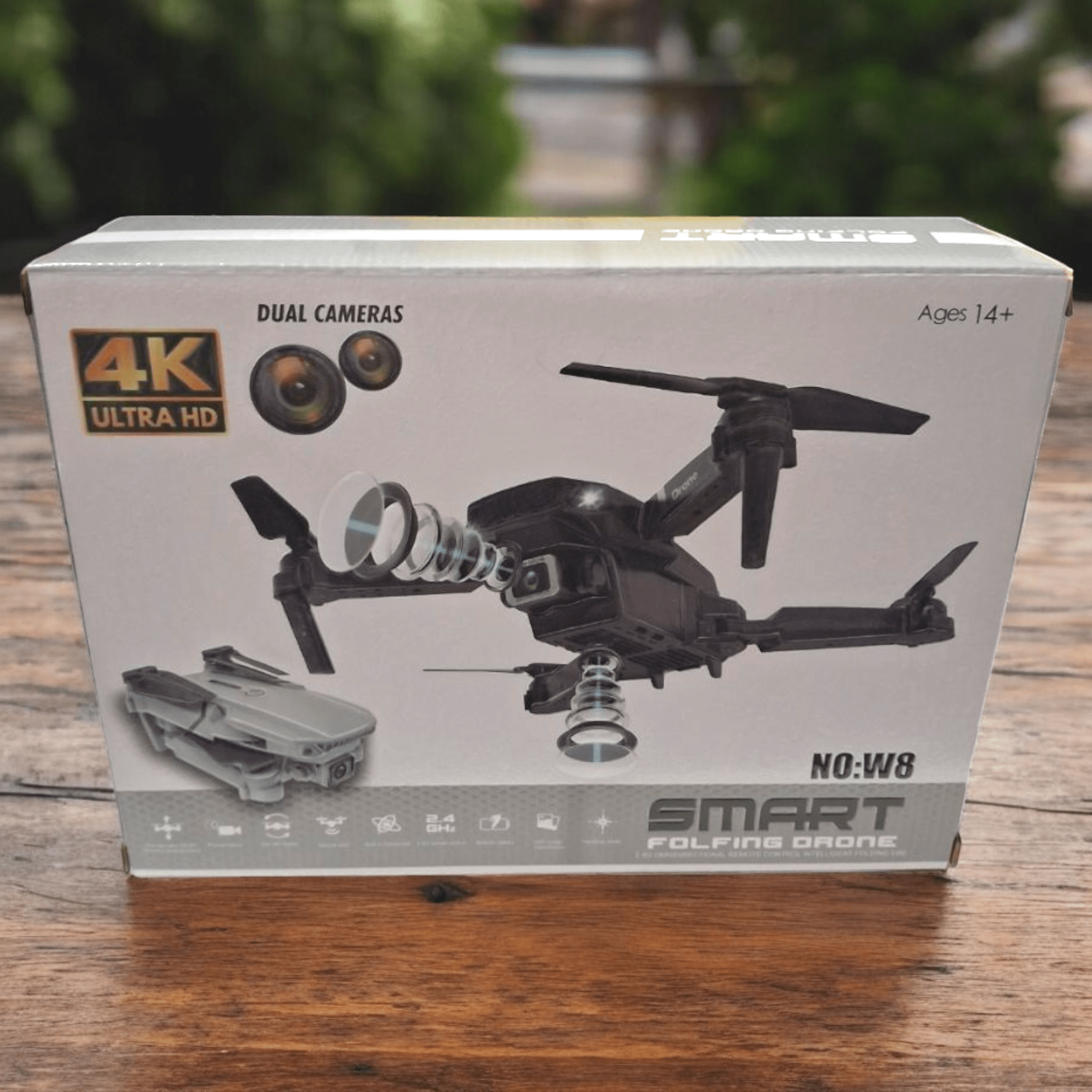 Unikatni dron s dvije kamere "NO:W8
