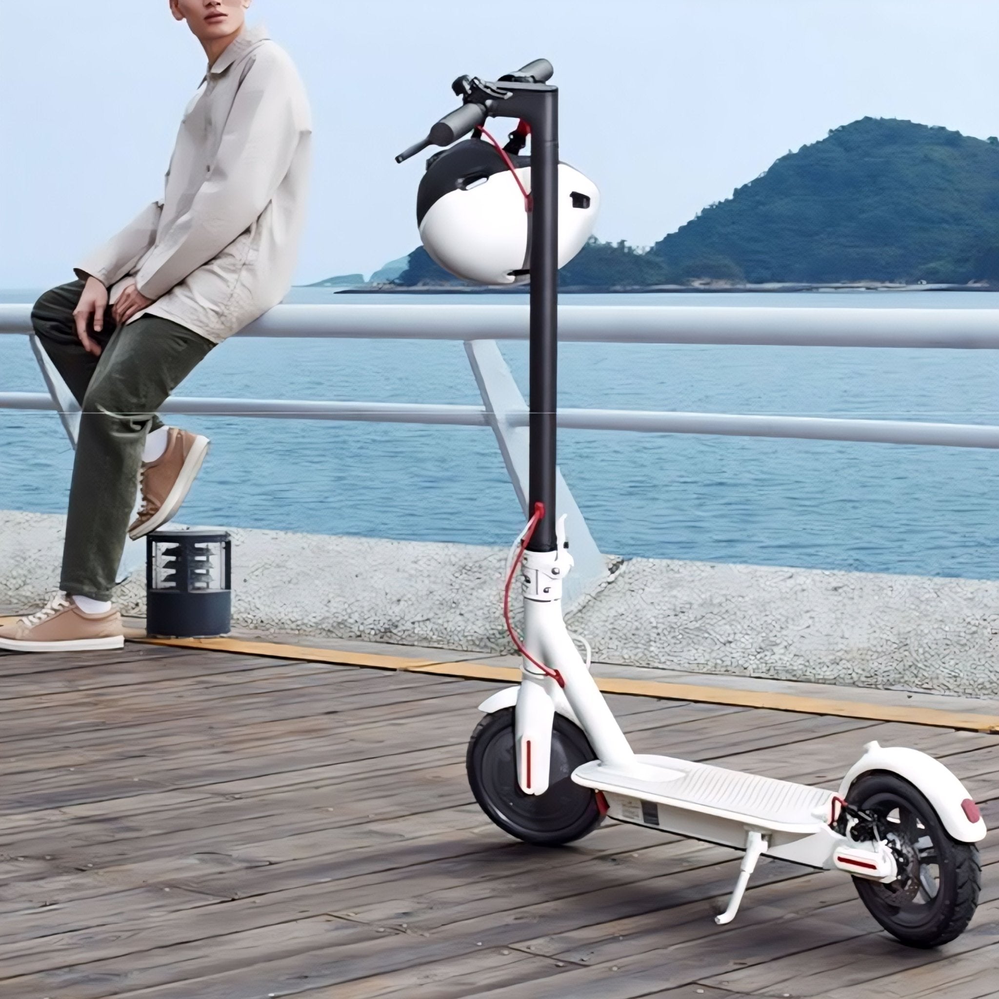 Moderni električni skuter s LED prikazom (kapacitet do 120 kg)