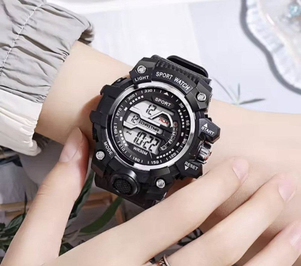 TAKTIČKI / DIGITALNI RUČNI SAT – IZDRŽLJIVOST I FUNKCIONALNOST U JEDNOM!