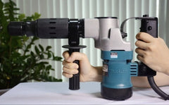 Makita Bušilica / Štemalica 900W – Snaga koja ruši prepreke!