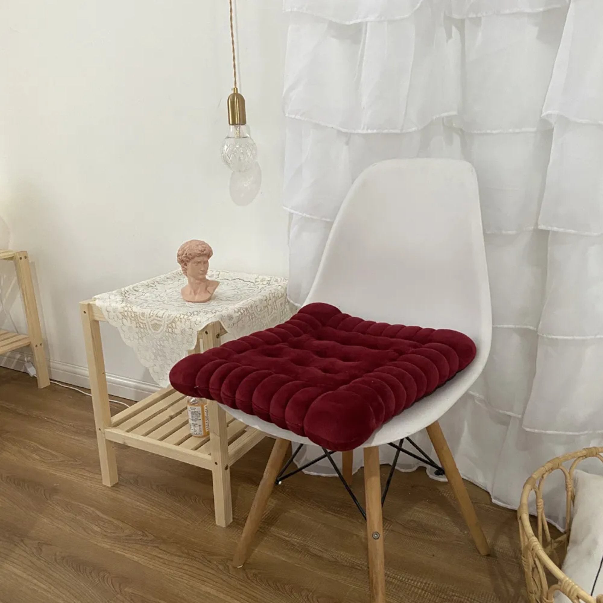 Elegantni Jastuk za Stolicu 40x40 cm - Udobnost i Stil za Vaš Dom!