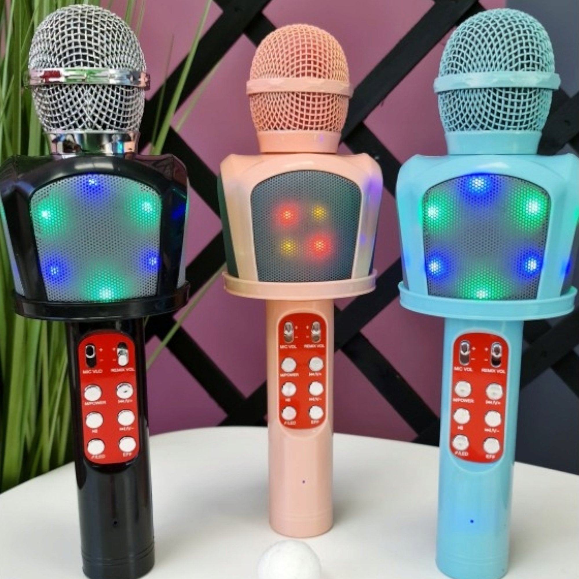 Bezdrátový Karaoke Mikrofon s Bluetooth Reproduktorom a Úžasnými LED Efekty