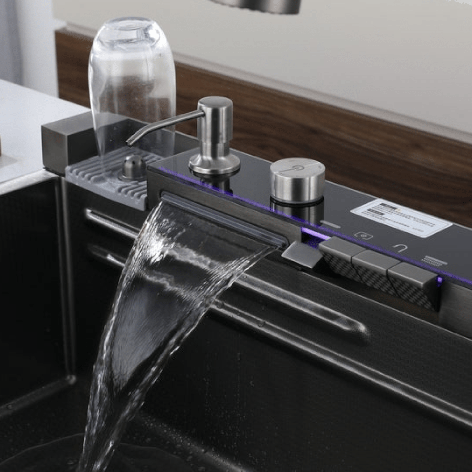 Elegantni Kuhinjski Sudoper "Waterfall