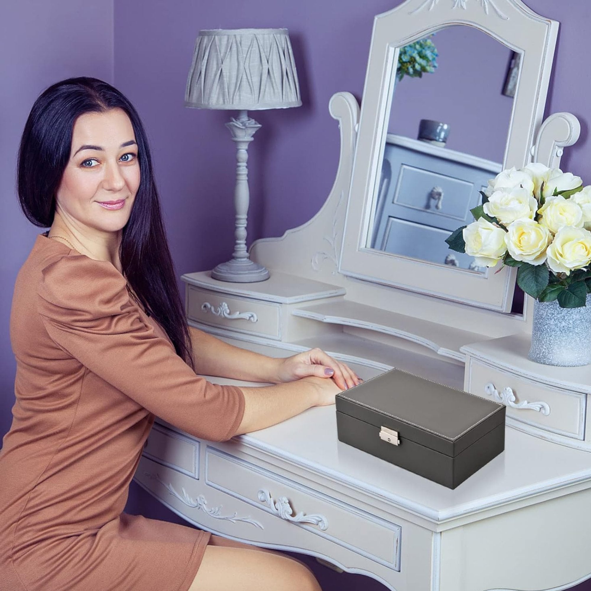 Elegantna kutija za nakit s ugrađenim džepom za sigurnosno zaključavanje