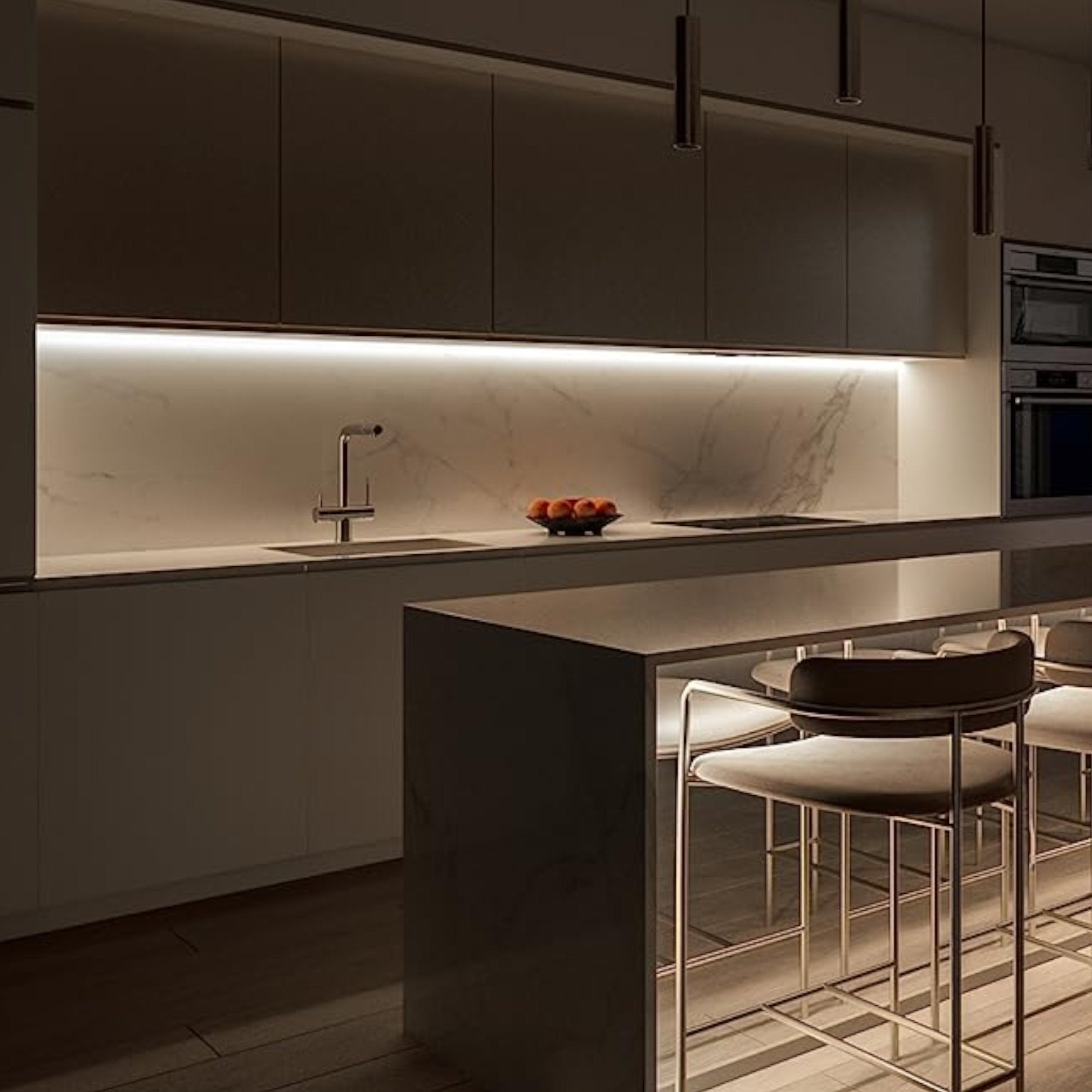 Vibrantna LED traka od 5 metara sa 16 živopisnih RGB boja