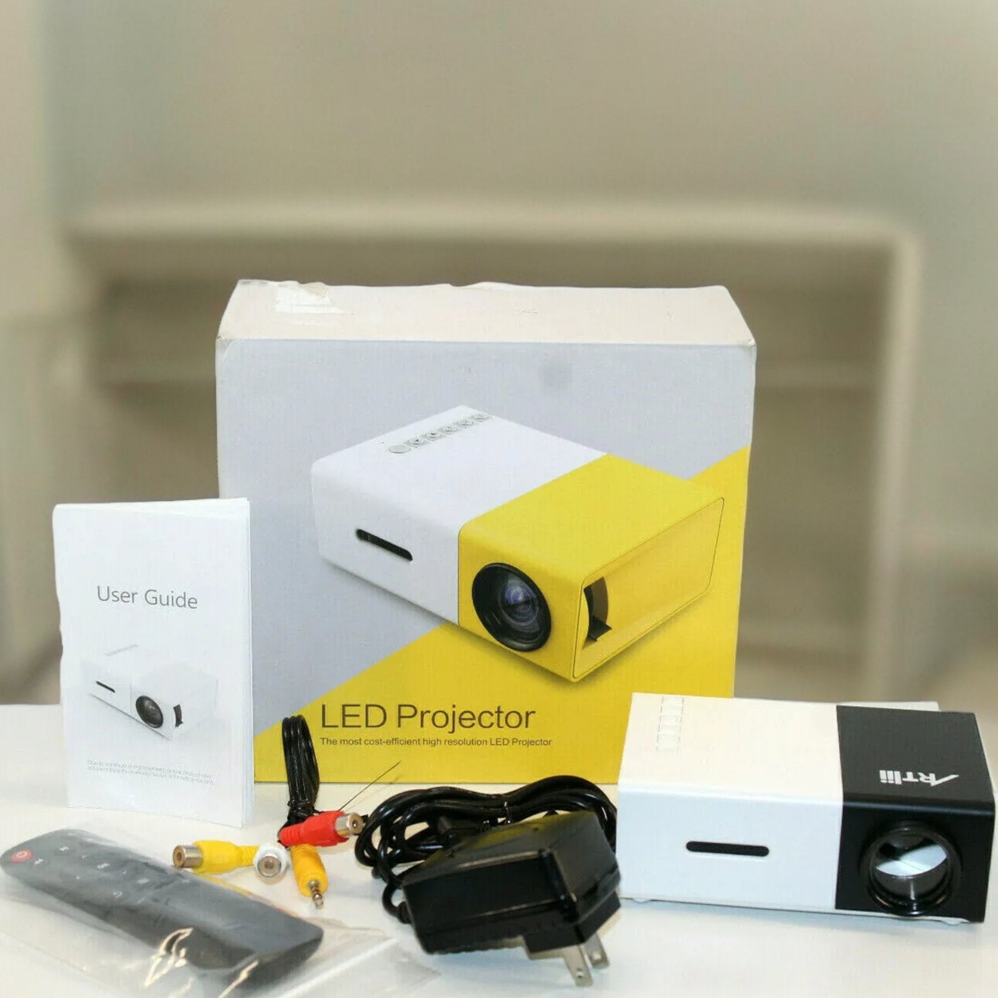 Kompakter Mini LED Projektor für beeindruckende Bildschirmpräsentationen