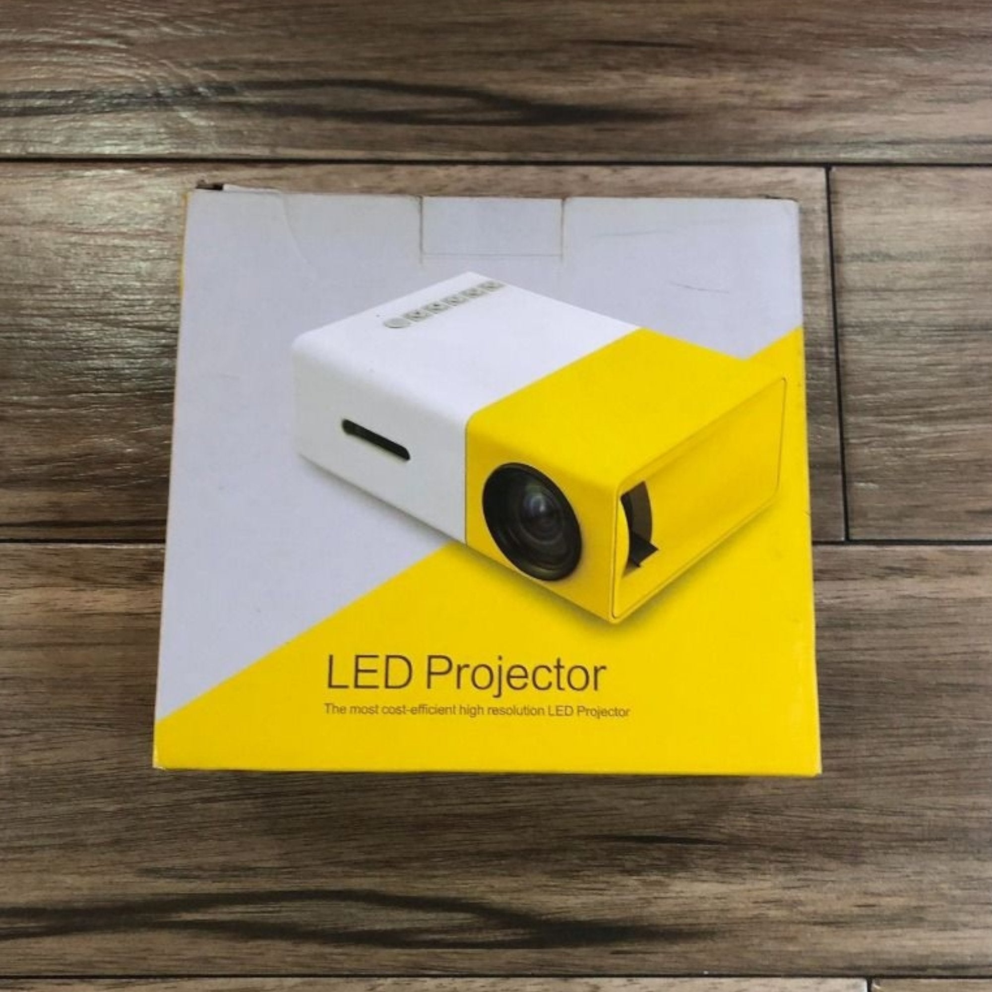 Kompakter Mini LED Projektor für beeindruckende Bildschirmpräsentationen