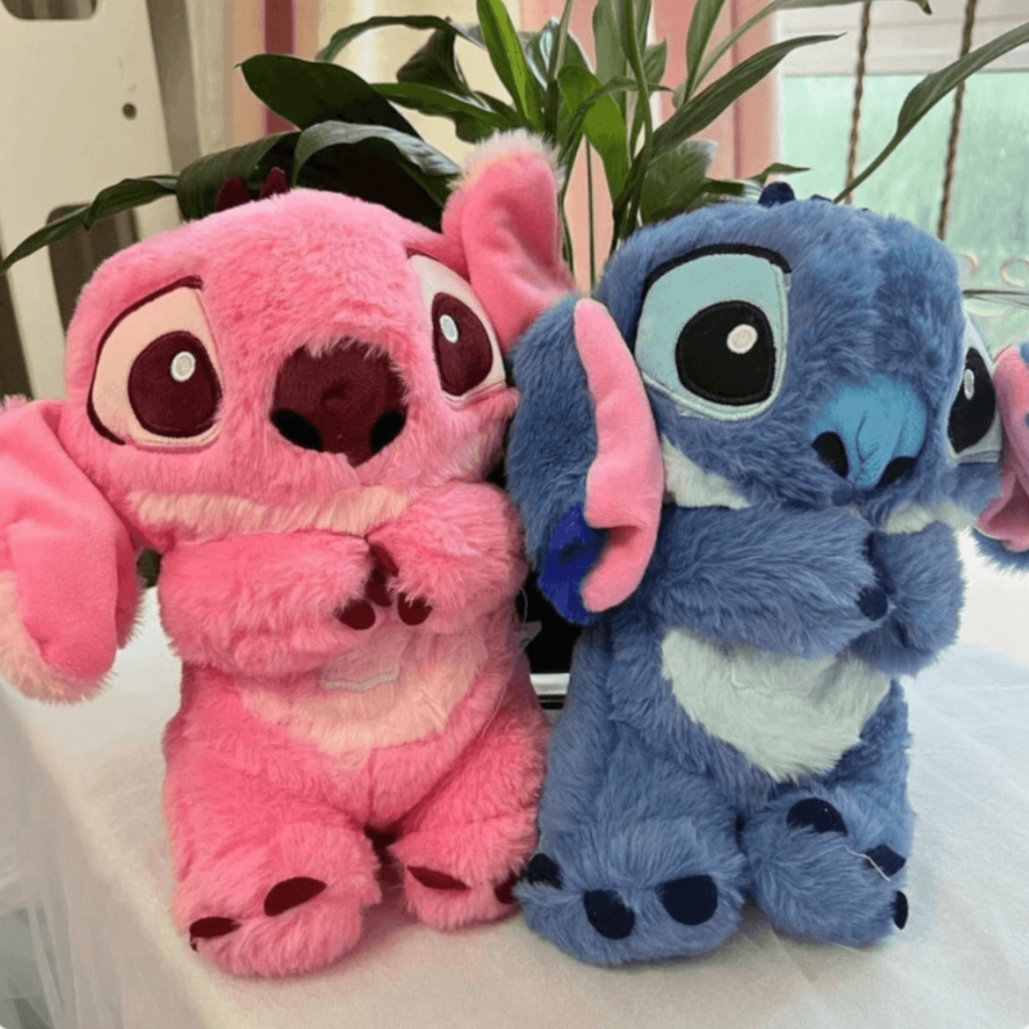 Meyer plišani Stitch koji diše i veselo svira!