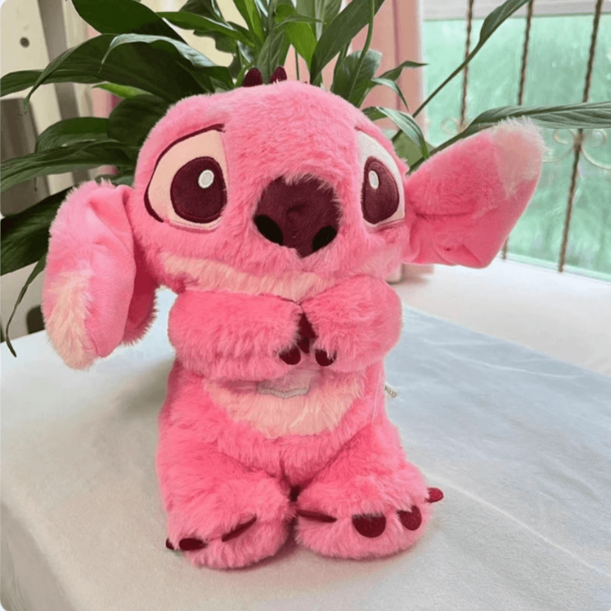 Meyer plišani Stitch koji diše i veselo svira!