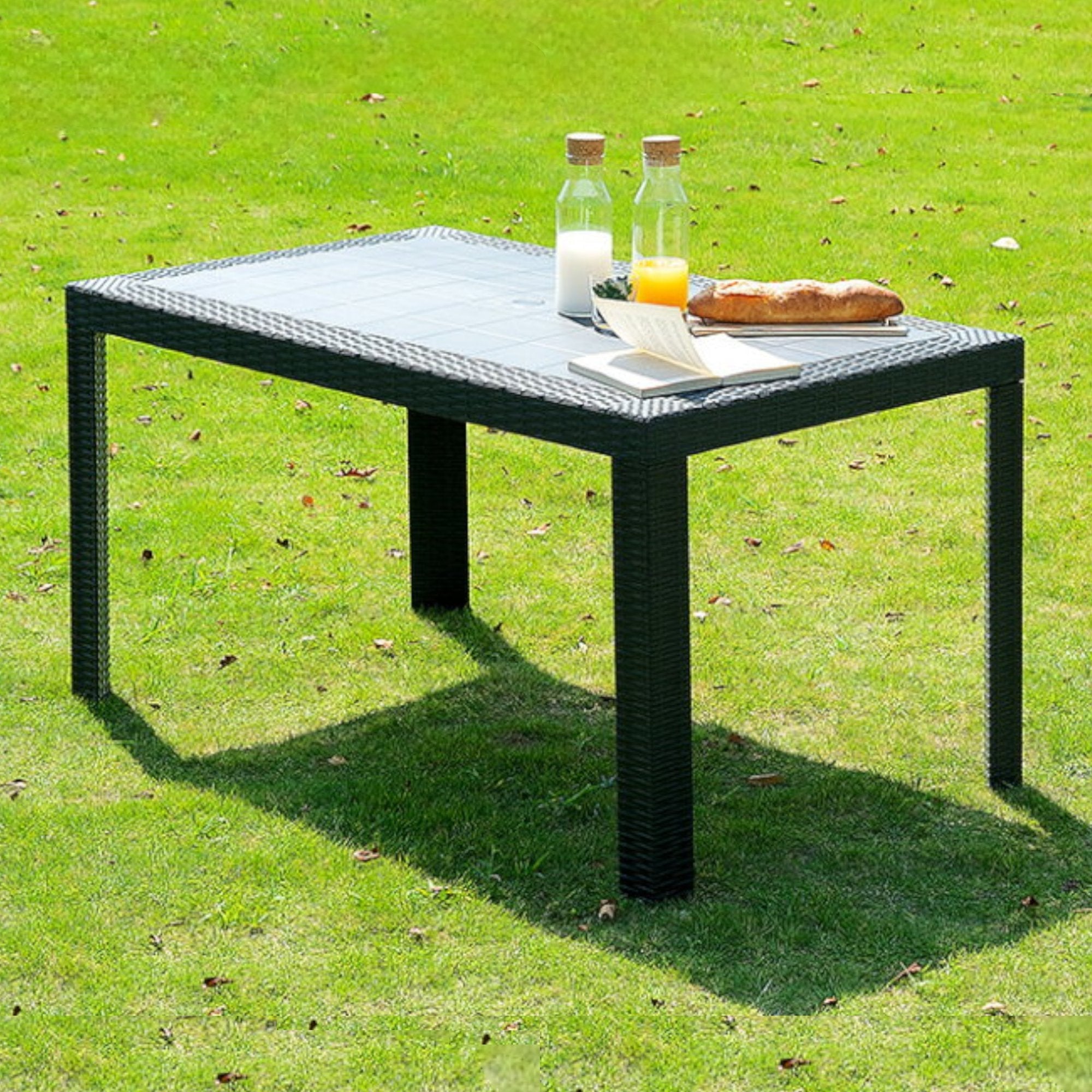 Elegantni Ratan Vrtni Stol (120x70 cm) za Savršen Ugođaj na Dvorištu