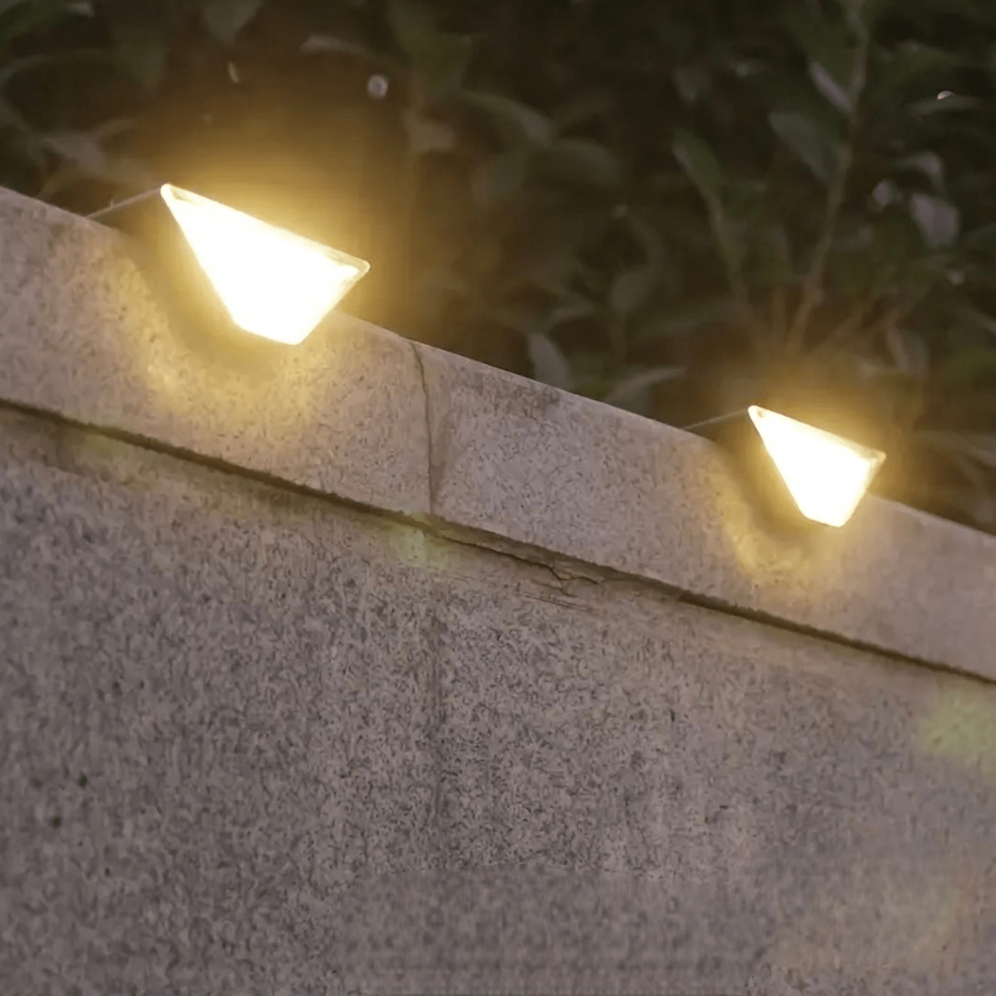 Energetski učinkovite solarne LED lampe za stepenice i vrt
