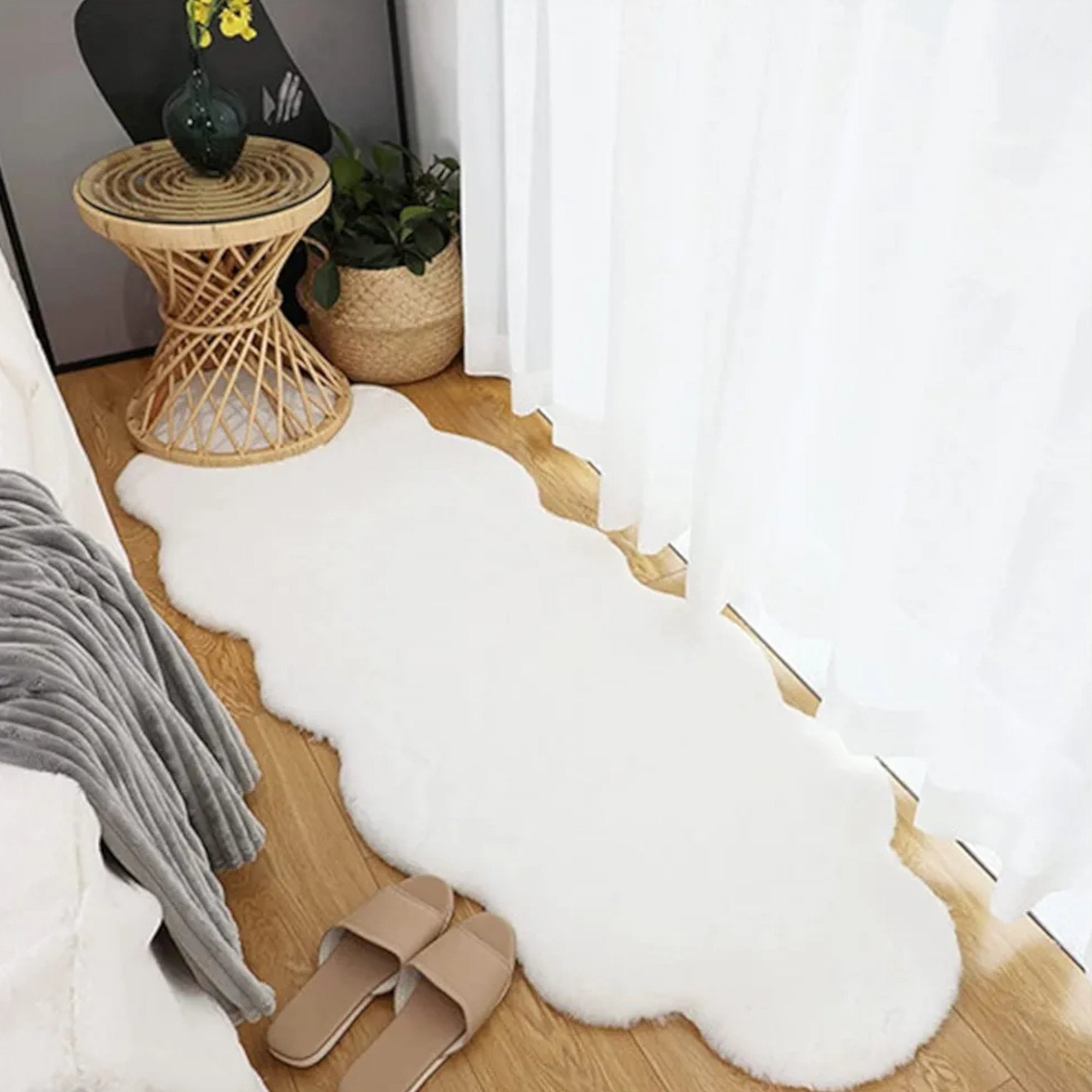 Elegantni tepih od umjetnog krzna dimenzija 180x60 cm