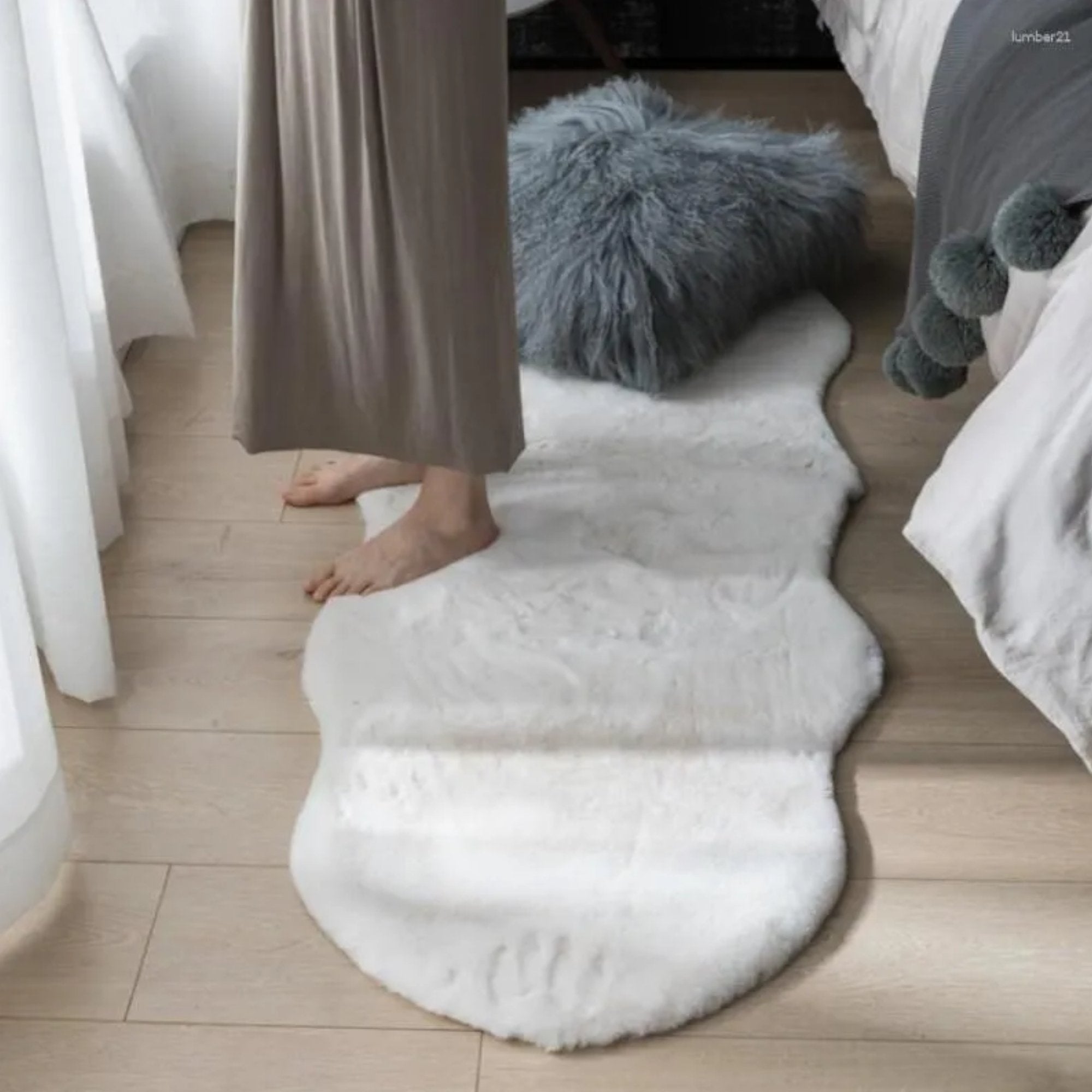 Elegantni tepih od umjetnog krzna dimenzija 180x60 cm