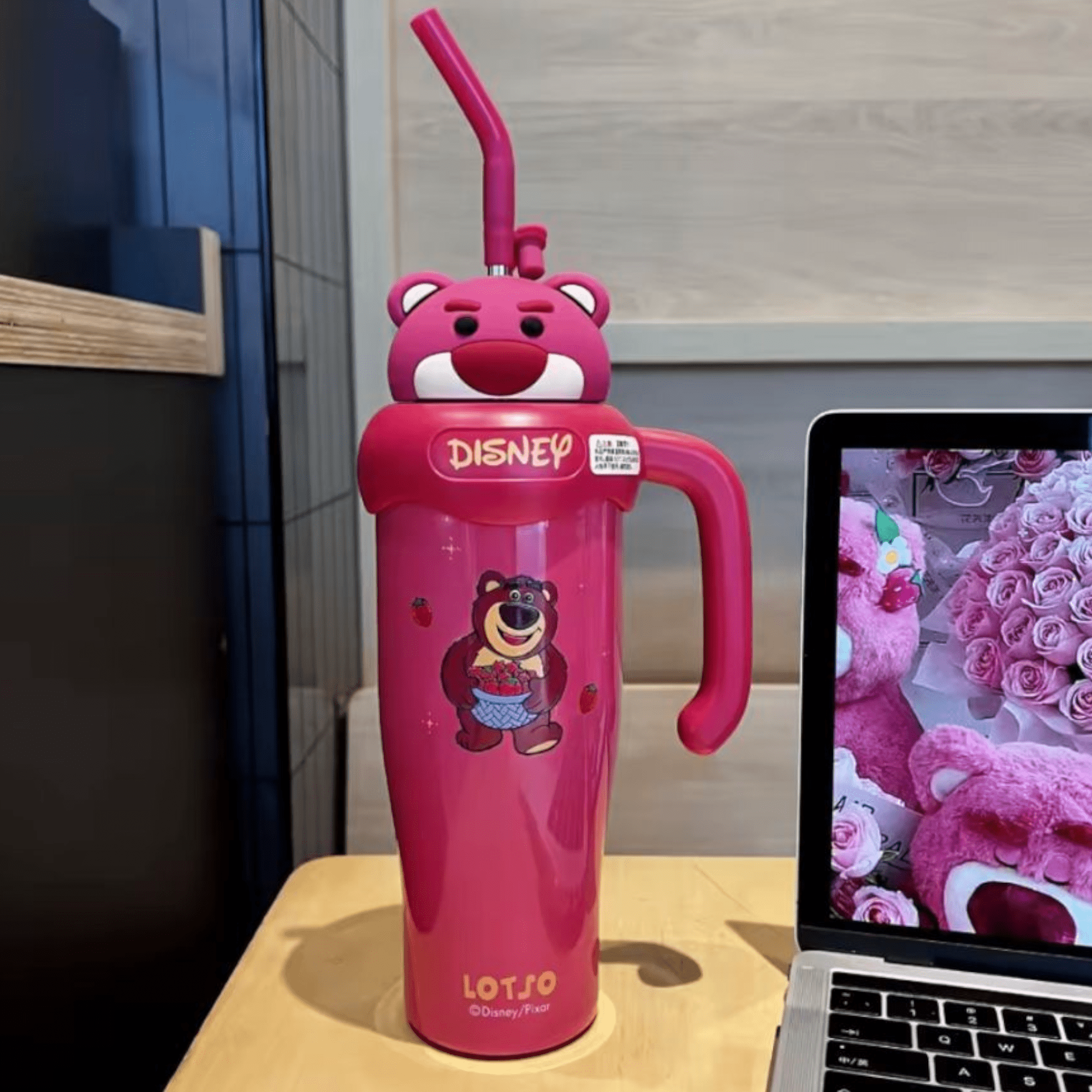 Botijão Térmico Disney com Estilo e Alegria!