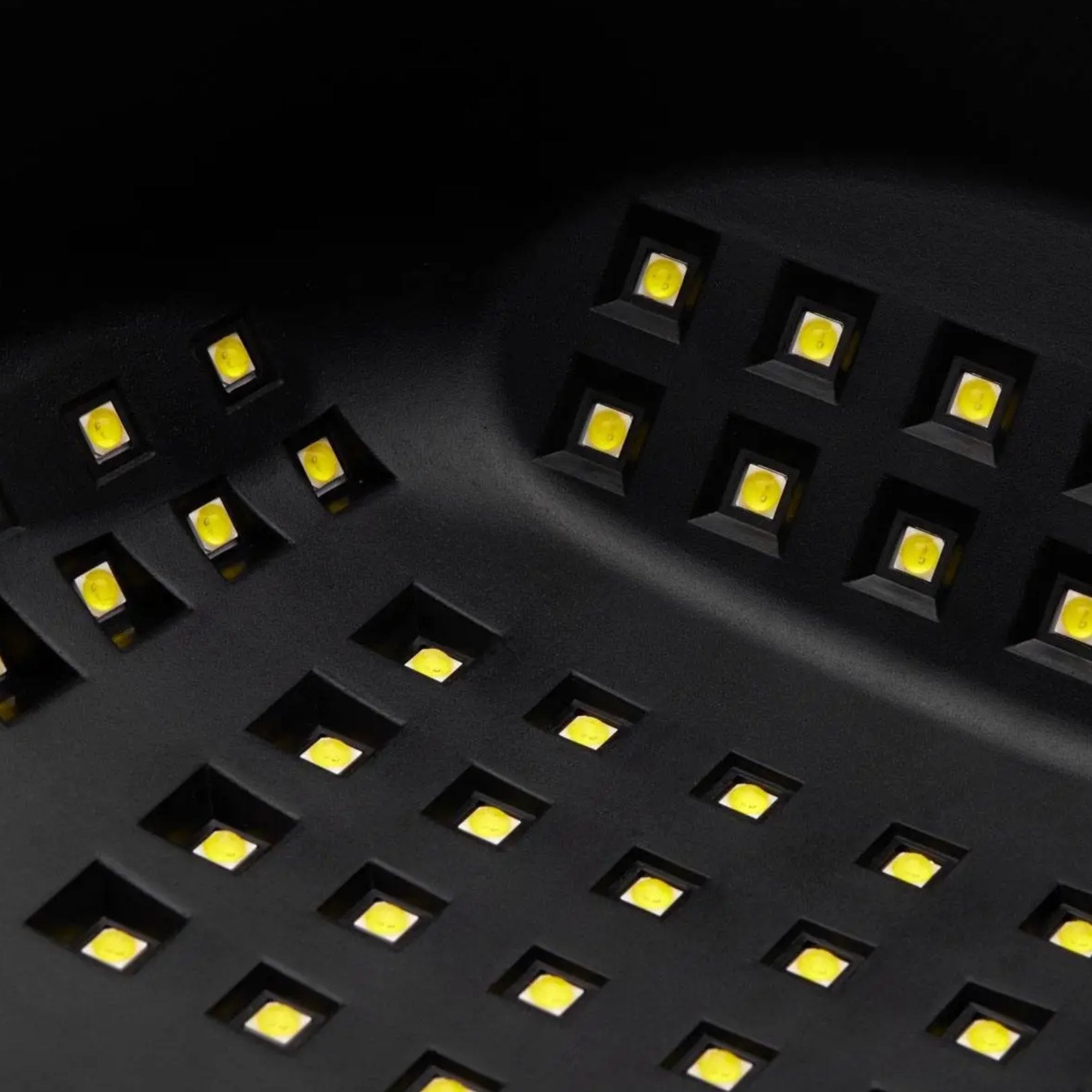 Napredna UV/LED lampa za nokte SUN C1 Plus za savršene rezultate